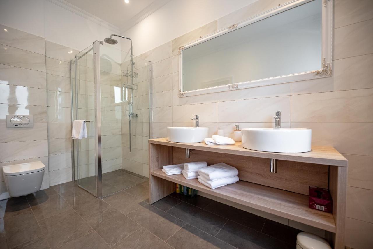 Luxury Room Lav Zadar Bagian luar foto